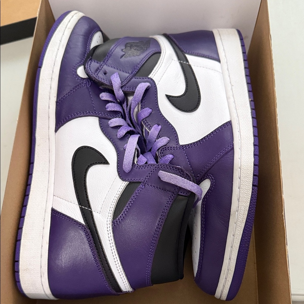 Nike Air Jordan 1 Retro
Court Purple

 (FIRM ON PRICE)